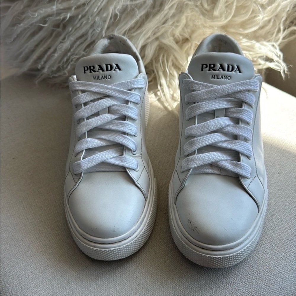Prada authentic size 37 7 Milano Classic White leather black logo Sneakers